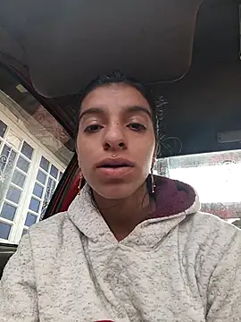 Snapshot of Ariell_Kieran chatting on 02.27.25 Ariell Kieran online show from 02.27.25