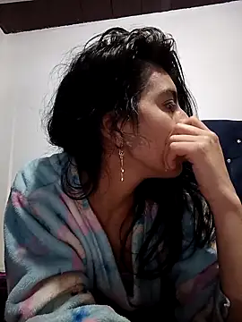 Snapshot of Ariell_Kieran chatting on 03.11.25 Ariell Kieran online show from 03.11.25