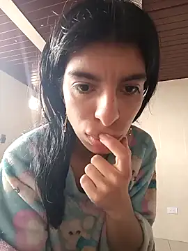 Snapshot of Ariell_Kieran chatting on 03.12.25 Ariell Kieran online show from 03.12.25