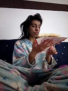 Snapshot of Ariell_Kieran chatting on 03.15.25 Ariell Kieran online show from 03.15.25