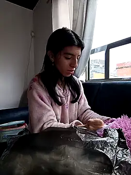 Snapshot of Ariell_Kieran chatting on 03.21.25 Ariell Kieran online show from 03.21.25