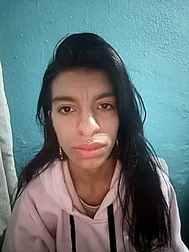 Snapshot of Ariell_Kieran chatting on 09.21.25 Ariell Kieran online show from 09.21.25