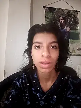 Snapshot of Ariell_Kieran chatting on 10.04.25 Ariell Kieran online show from 10.04.25