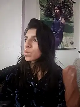 Snapshot of Ariell_Kieran chatting on 10.06.25 Ariell Kieran online show from 10.06.25