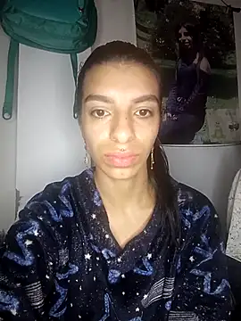 Snapshot of Ariell_Kieran chatting on 10.12.25 Ariell Kieran online show from 10.12.25