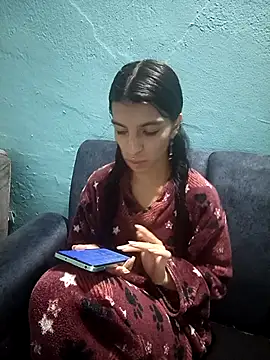 Snapshot of Ariell_Kieran chatting on 10.24.25 Ariell Kieran online show from 10.24.25