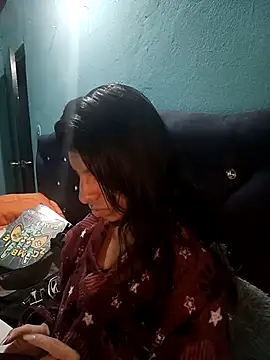 Snapshot of Ariell_Kieran chatting on 10.25.25 Ariell Kieran online show from 10.25.25