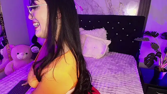 Enyel valmina online show from 10.31.25