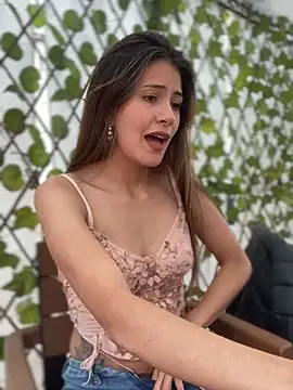 Andrea18 blonde online show from 02.13.25