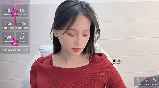 xunian71O online show from 02.13.25