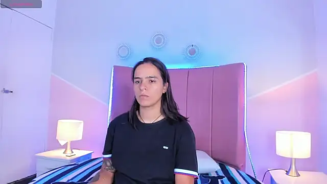 Liiam smith  online show from 09.26.25