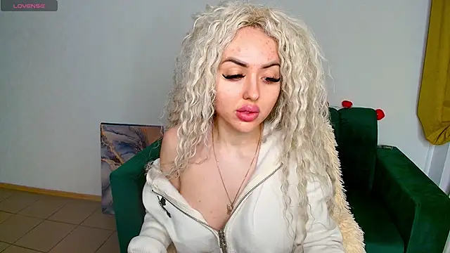 MissisCaty online show from 02.11.25