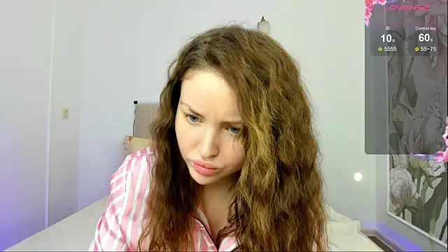 Lora Rosee online show from 02.11.25