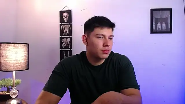 JamesCr  online show from 11.04.25