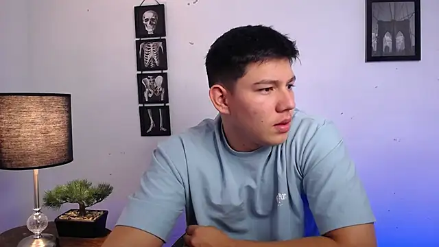 JamesCr  online show from 11.08.25