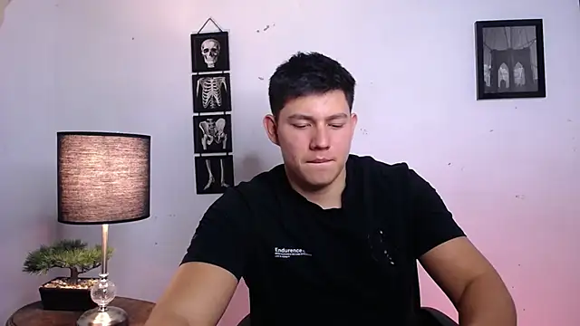 JamesCr  online show from 11.13.25