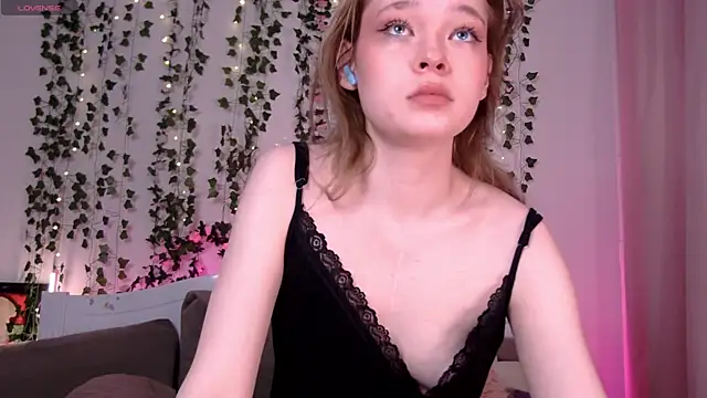 Kellybbface online show from 10.03.25