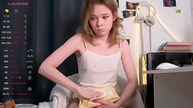 Kellybbface online show from 03.29.26