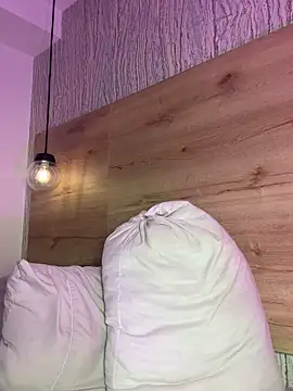 bella lovers  online show from 11.14.25