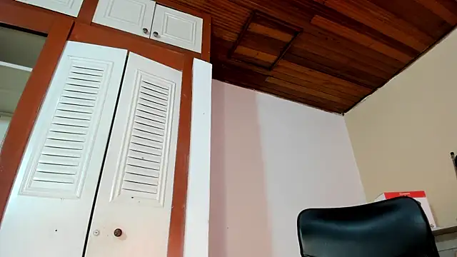 Violetta 0 online show from 09.26.25