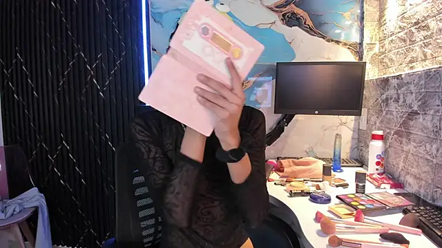 cassidy blossom online show from 10.10.25