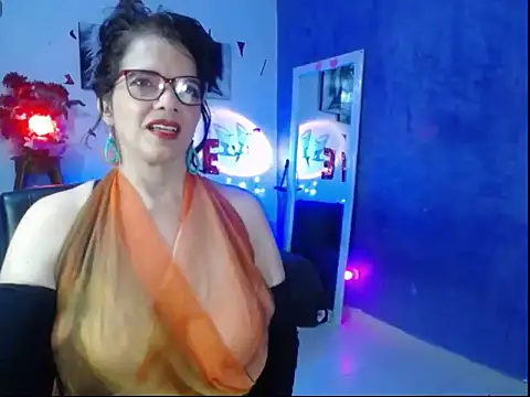sarasmith3 online show from 02.28.25