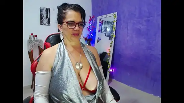 sarasmith3 online show from 02.04.26