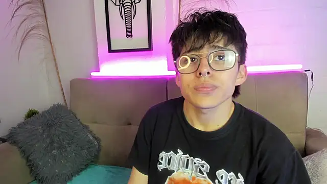 PepperTwink online show from 03.20.25