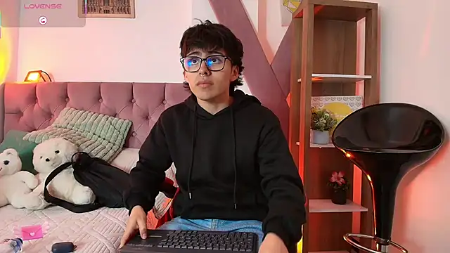 PepperTwink online show from 02.15.26