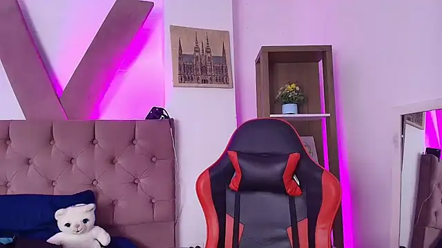 PepperTwink online show from 04.08.26