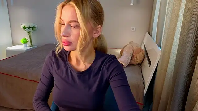 AnitaLamb online show from 09.23.25