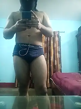 Snapshot of deshiboyz chatting on 02.24.25 deshiboyz online show from 02.24.25