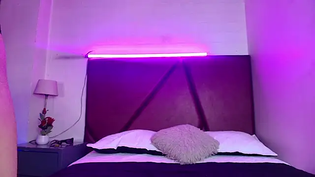 Snapshot of Nikkenyx chatting on 02.12.26 Nikkenyx online show from 02.12.26