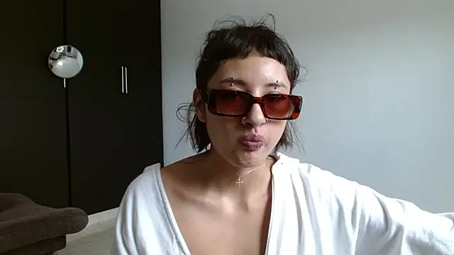 ggor4w33 online show from 02.05.25