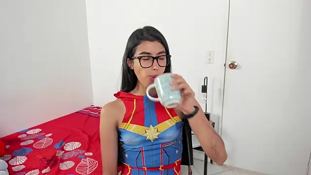 Snapshot of Mazikeen__18 chatting on 05.28.26 Mazikeen 18 online show from 05.28.26