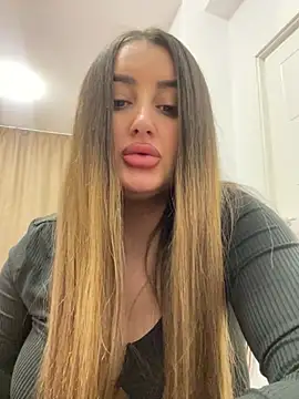 hotAlys online show from 03.15.25