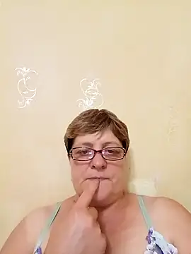 Snapshot of ElzaJewel chatting on 09.24.25 ElzaJewel online show from 09.24.25