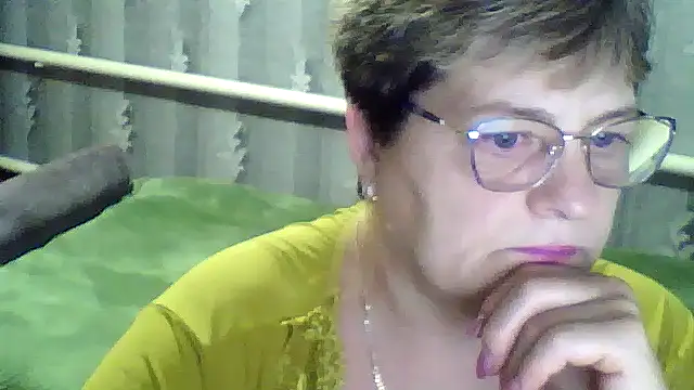 Snapshot of ElzaJewel chatting on 10.05.25 ElzaJewel online show from 10.05.25