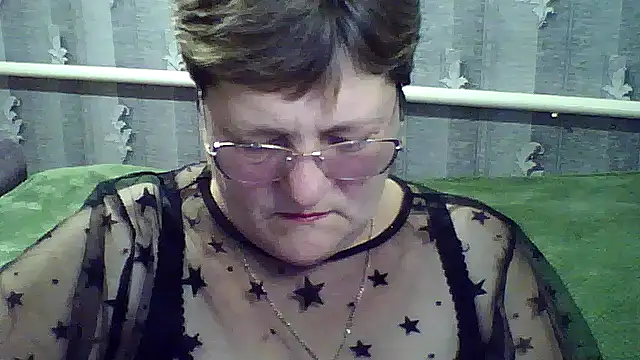 Snapshot of ElzaJewel chatting on 10.19.25 ElzaJewel online show from 10.19.25