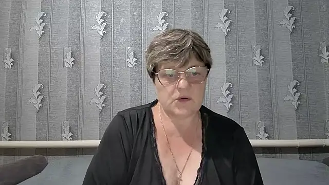 Snapshot of ElzaJewel chatting on 06.08.26 ElzaJewel online show from 06.08.26