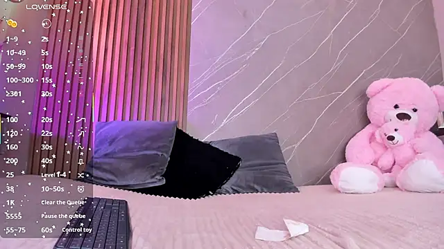 ariana jhonson1 online show from 10.18.25