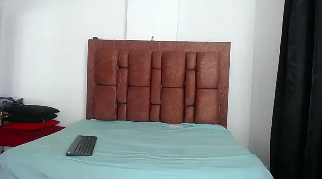 Snapshot of vKatalinacooper chatting on 02.10.25 vKatalinacooper online show from 02.10.25