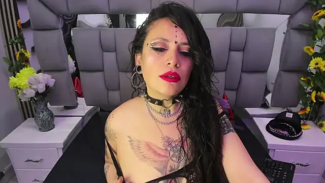 Snapshot of Fenix_Lilith chatting on 11.05.25 Fenix Lilith online show from 11.05.25