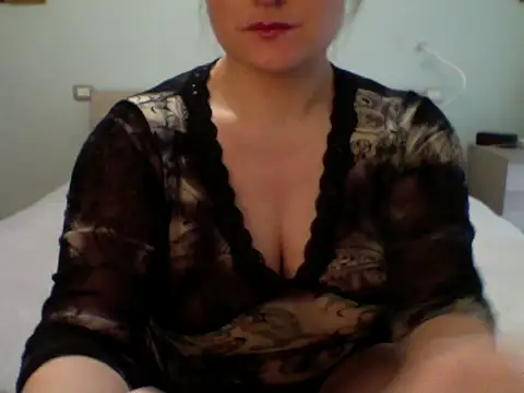 Snapshot of PrincessEileen89 chatting on 02.13.25 PrincessEileen89 online show from 02.13.25