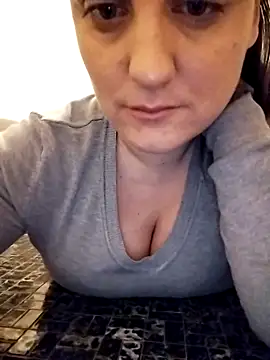 Snapshot of PrincessEileen89 chatting on 02.14.25 PrincessEileen89 online show from 02.14.25