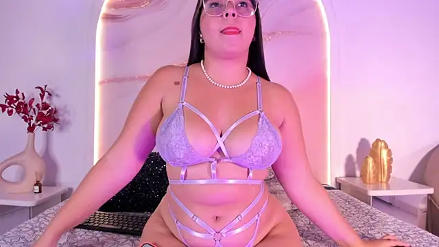 Snapshot of Sofii_Lopezz chatting on 02.05.25 Sofii Lopezz online show from 02.05.25