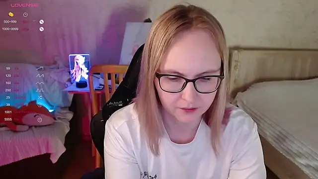 Agatha Mott online show from 11.08.25