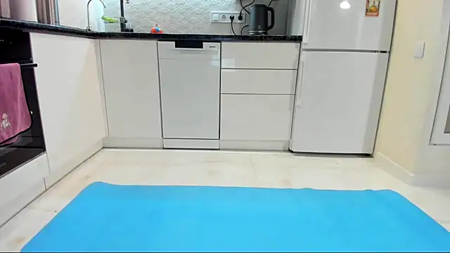 Snapshot of Katya_yoga chatting on 09.30.25 Katya yoga online show from 09.30.25