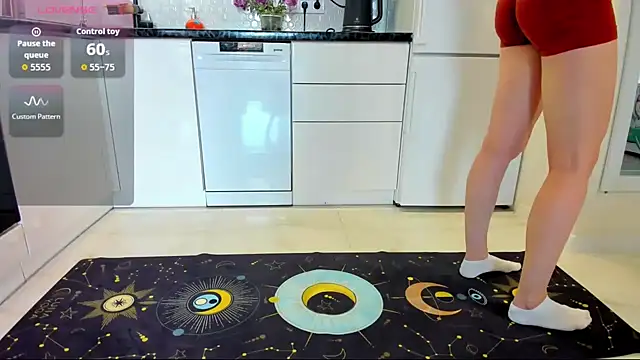 Snapshot of Katya_yoga chatting on 10.14.25 Katya yoga online show from 10.14.25