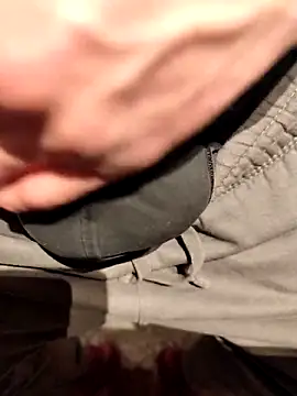 Snapshot of leinadanal chatting on 03.19.25 leinadanal online show from 03.19.25